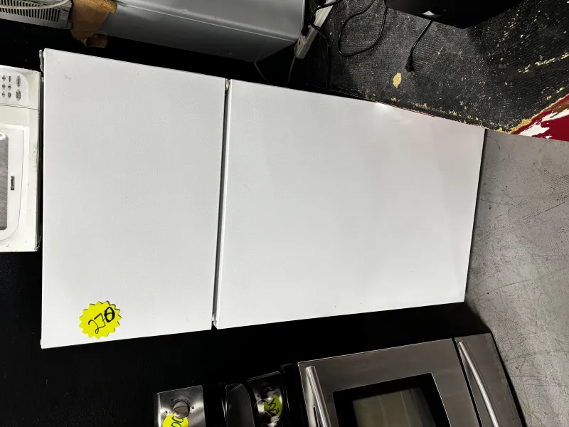 White Top-Freezer Refrigerator